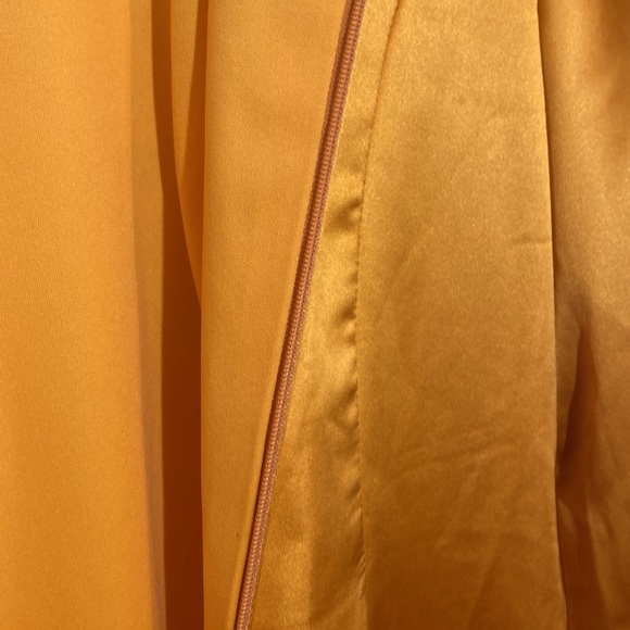 IEENA for Mac Duggal size 10 sillk yellow - Picture 15 of 16